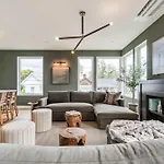 Holiday home The Elmwood & Ashford - 8br Weho Rooftops