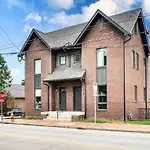 Luxury Villa Close Broadway With Garage And Fire Pit