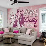 Hottub/karaoke-10m Dt-beg Your Parton? Dolly's Hm