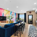 Riverfront Luxury - Walk To Downtown Broadway, Private Patio