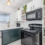 Forte - 2 Units - Minutes To Broadway & Germantown
