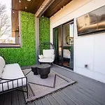 Legendary Encore - Great For Groups Holiday home