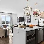 Dixieland Delight By Avantstay Rooftop Hot Tub Games Views Near Broadway