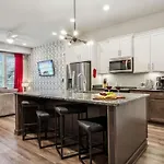 Private With Rooftop Game Near Downtown Holiday home *