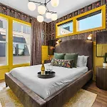 Nash Skyline Views Rooftop With Fire Pit Grill Holiday home *