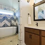 Holiday home Brand New Townhome In The Heart Of The *