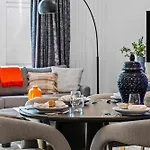 Nash Skyline Views Rooftop With Fire Pit Grill