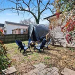 Cozy Gem In 12 South