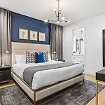 City View Home Only 1 Mile To Downtown With Garage And Rooftop