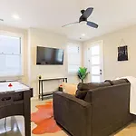 Brand New Townhome In The Heart Of The Holiday home Nashville