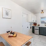Flow - Sleeps 8 - Mins To Broadway And Germantown