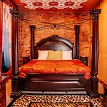 Holiday home Rockstar Penthouse Speakeasy - Massive By Broadway *