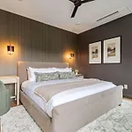 Holiday home The Elmwood & Ashford - 8br Weho Rooftops