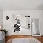 Cozy Gem In 12 South *