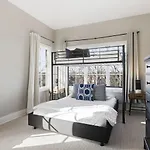 Home Near Vanderbilt And Belmont With Garage, Pool Table