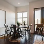The Skyline Social - Retreat & Private Rooftop Holiday home Nashville