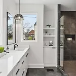 Holiday home View Only 1 Mile To Downtown With Garage And Rooftop Nashville