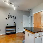 Heart Of Midtown 1bd 1 Ba Condo! Holiday home