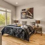 Grill Fire Pit & Views Near Downtown * Nashville