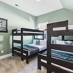 Modern House By Downtown With Garage And Fenced-in Yard * Nashville