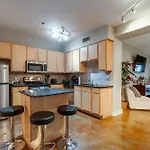Heart Of Midtown 1bd 1 Ba Condo! Holiday home *