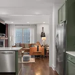 Holiday home The Ridgeline - New Rooftop Retreat Near The Gulch