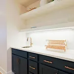 Modern Retreat 4 Bedroom 3 5 Ba Walk To East Nash Gems * Nashville