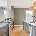 Holiday home The Elmwood & Ashford - 8br Weho Rooftops