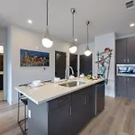 Trinity - Odyssey - Pool & Gym - Heart Of Midtown Holiday home