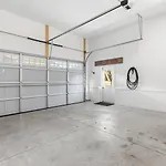 Modern House By Downtown With Garage And Fenced-in Yard * Nashville
