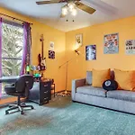 Holiday home Music-themed Family Home! 13 Mi To Dtwn *