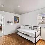 Cozy Gem In 12 South