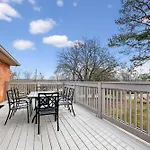 Quiet Retreat Near Opryland & Airport Holiday home