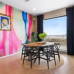 Holiday home Riverfront Luxury - Walk To Downtown Broadway, Private Patio *