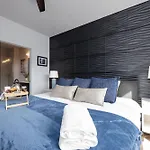 Holiday home Trinity - Odyssey - Pool & Gym - Heart Of Midtown *