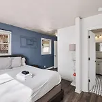 Cozy Gem In 12 South Nashville