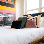 Holiday home Funky Town - Walkable To Attractions *