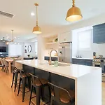 Modern Retreat 4 Bedroom 3 5 Ba Walk To East Nash Gems * Nashville