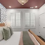 Holiday home The Ridgeline - New Rooftop Retreat Near The Gulch *