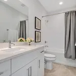Combined Townhome With 26 Beds - 2 Rooftops! Holiday home *