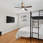 Quiet Retreat Near Opryland & Airport Holiday home *