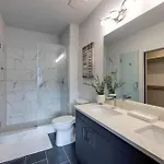 Holiday home Trinity - Odyssey - Pool & Gym - Heart Of Midtown *