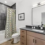 View Only 1 Mile To Downtown With Garage And Rooftop Holiday home Nashville