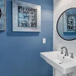 Holiday home Modern House By Downtown With Garage And Fenced-in Yard *