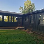 Palace The Away From * Nashville