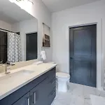 Holiday home Trinity - Odyssey - Pool & Gym - Heart Of Midtown Nashville