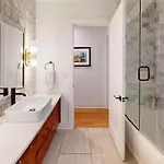 Villa Luxury House Downtown With Private Heated Pool *