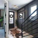 2 Homes! Broadway Views, Rooftops & Karaoke
