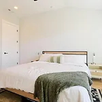 Holiday home Brand New Townhome In The Heart Of The