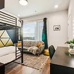 Holiday home Private With Rooftop Game Near Downtown